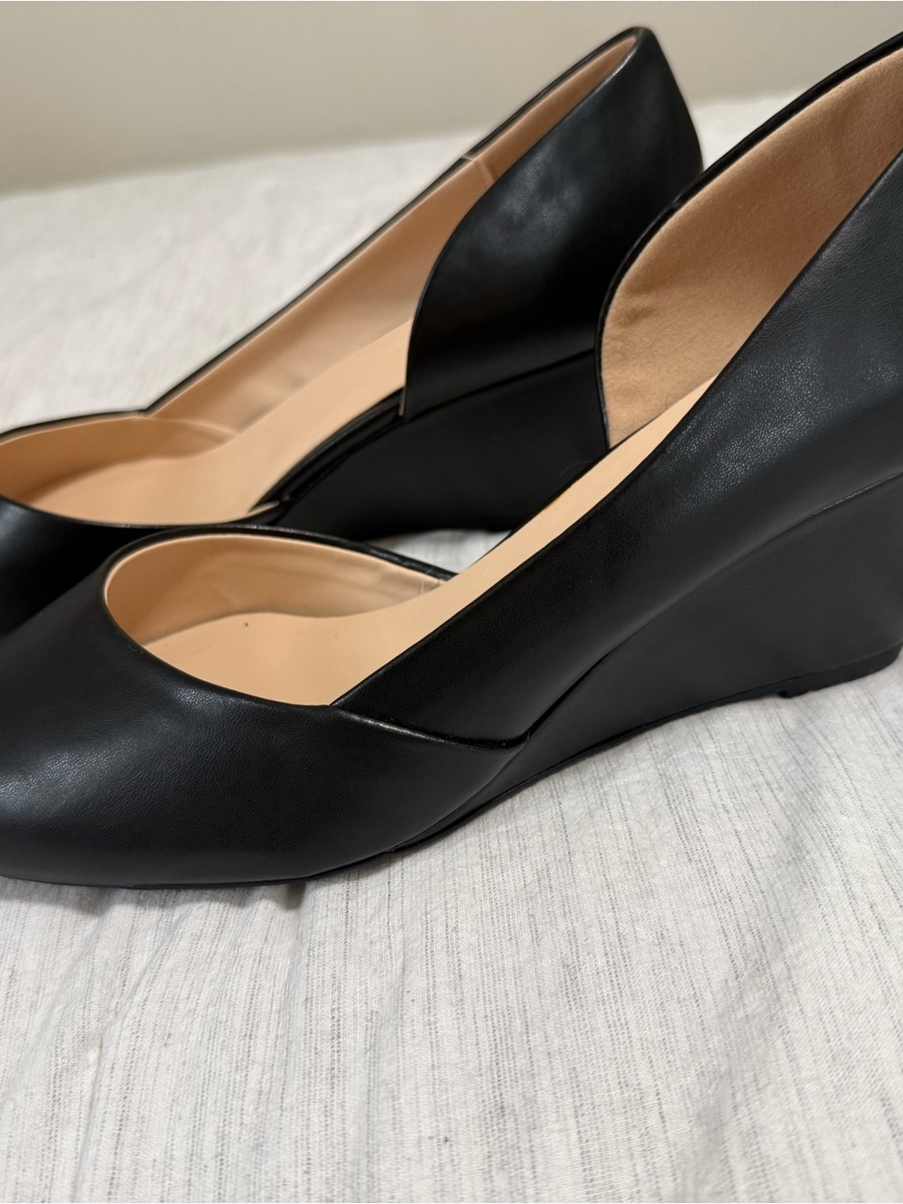 Reaction Kenneth Cole Black Pointed D'Orsay Flats - Picture 3 of 6